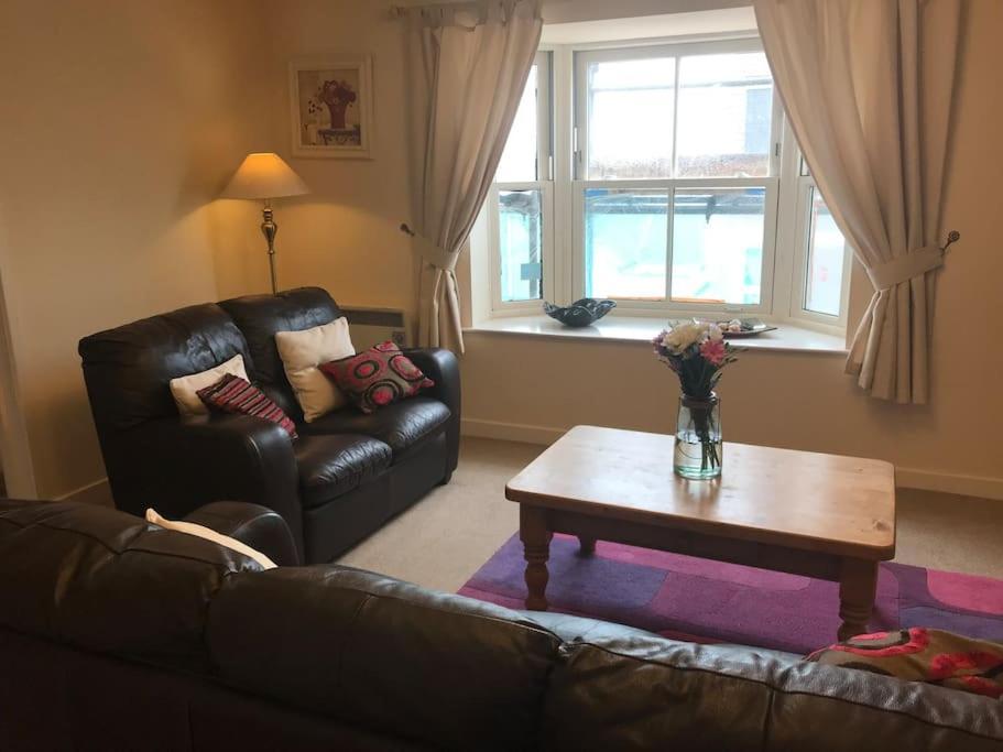 Great Offer 2 Bed Tenby Flat Free Parking المظهر الخارجي الصورة